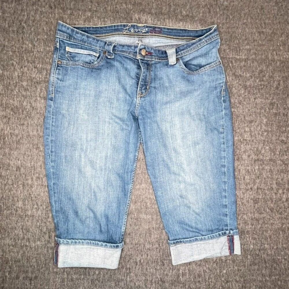 Levis Capri Pant Denim Jeans Cuffed Regular Wash sz 32 Curve Beltloop accents - Picture 2 of 13